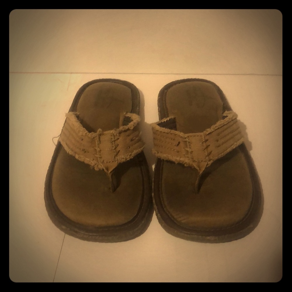 3/$25 Boys Memory Foam Sliders size 7